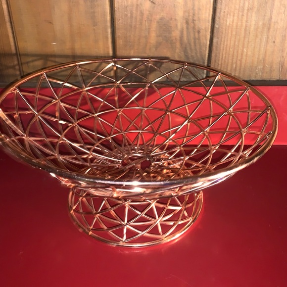 Unique Copper Wire Basket - Picture 2 of 10